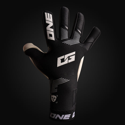 ONE GLOVE OG1 MIDNIGHT maalivahdin hanskat edestä katsottuna
