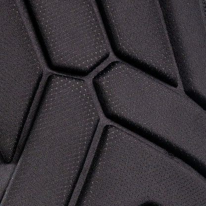 Junior power armour shortsien materiaali on 80% nylonia ja 20% spandexia.