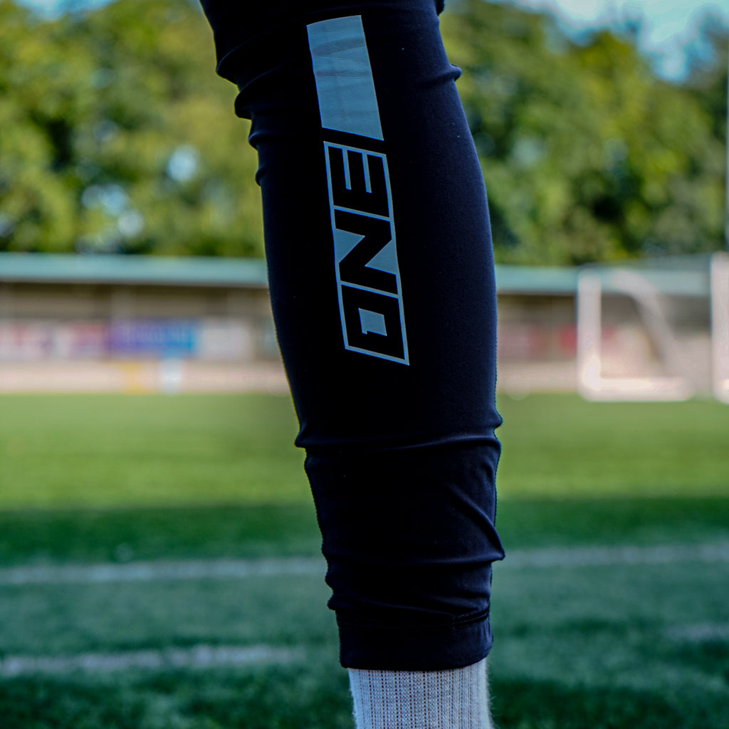 ONE GLOVE POWER ARMOUR TROUSERS logolla varustettuna
