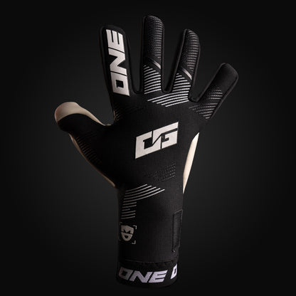 ONE GLOVE OG1 MIDNIGHT maalivahdin hanskat edestä katsottuna