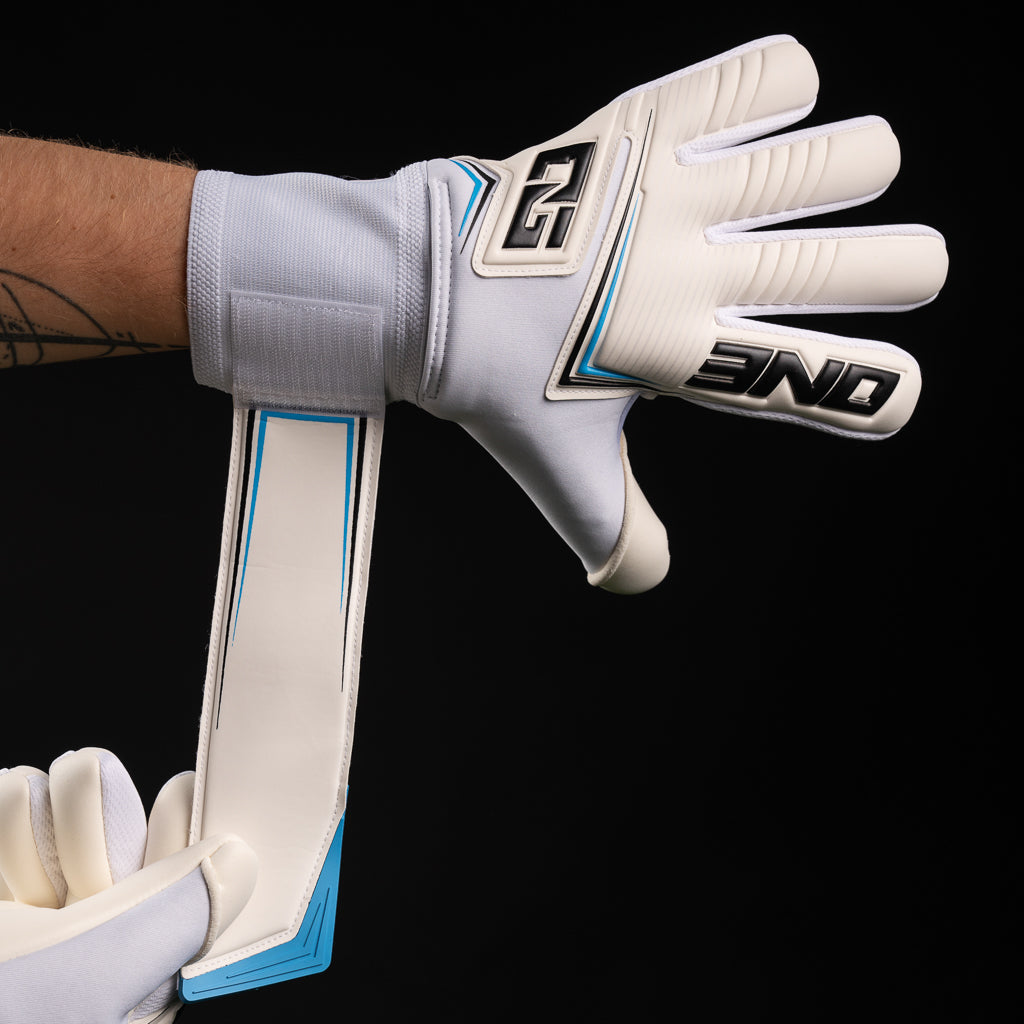OneGlove NXT Advance hanskat – laadukkaat jalkapallo maalivahdin hanskat